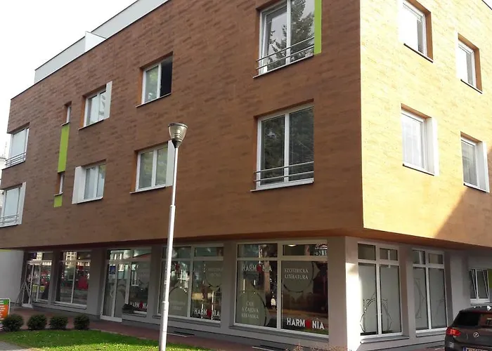 Modern Center With Private Parking 公寓